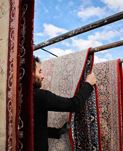 خشک کردن قالی در قالیشویی بنیاد قم